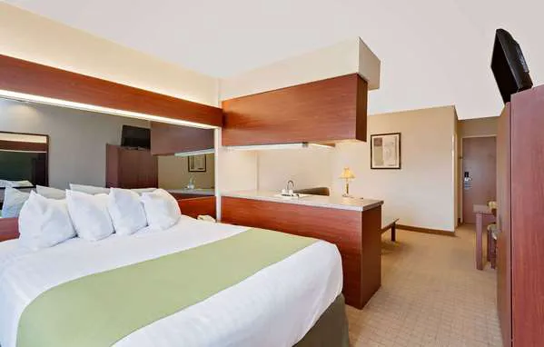 Microtel Inn & Suites by Wyndham Wellsville 4