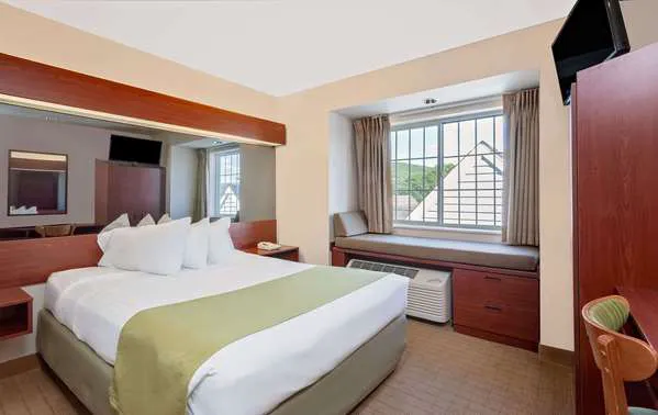 Microtel Inn & Suites by Wyndham Wellsville 4