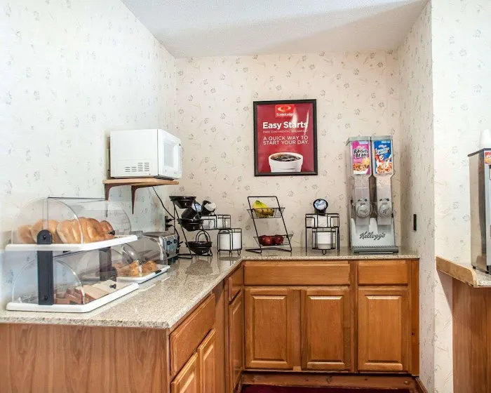 Econo Lodge Cuba I-86 4
