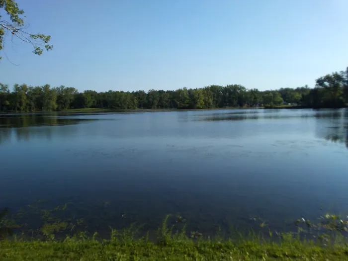 Lodge on the Lake 4