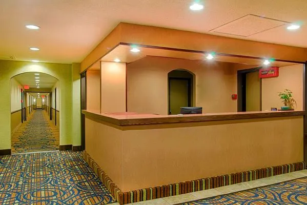 Red Roof Inn Batavia 4