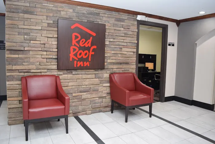 Red Roof Inn Batavia 4
