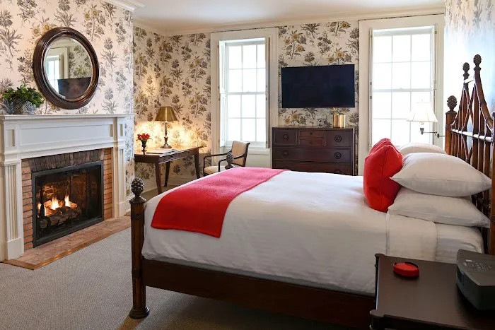 Inns of Aurora Resort & Spa 4