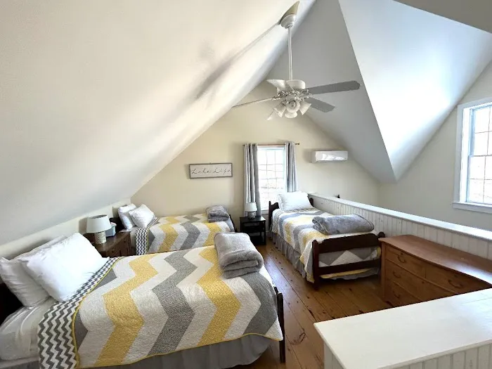 Sunapee Harbor Cottages 4
