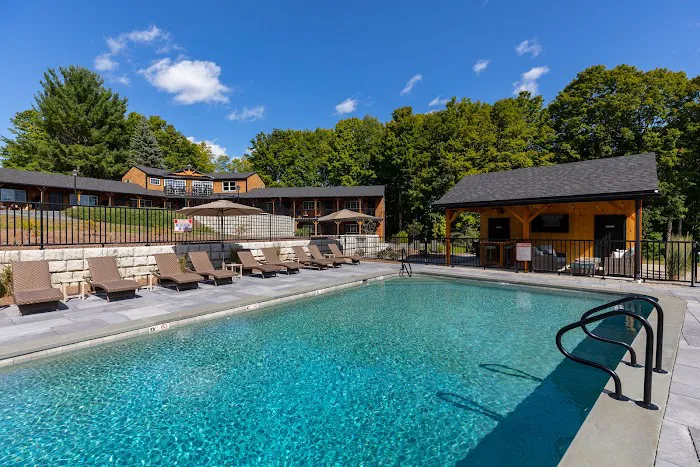 The Lodge by Sunapee Stays 4