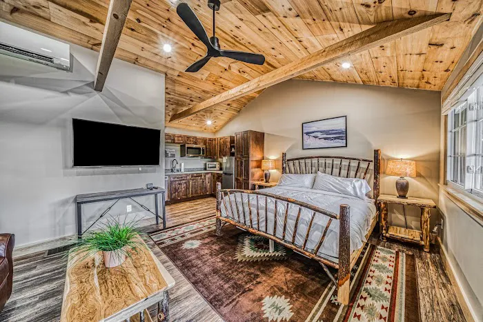 The Lodge by Sunapee Stays 4