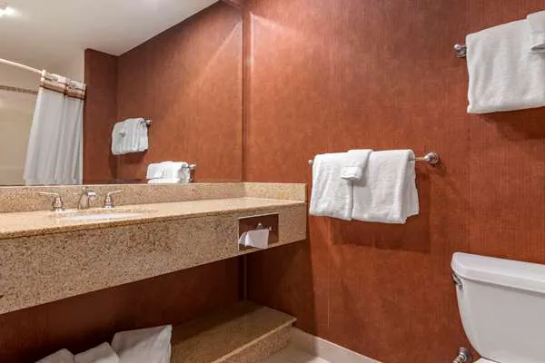 Mountain Edge Suites at Sunapee, Ascend Hotel Collection 5