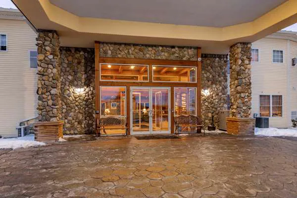 Mountain Edge Suites at Sunapee, Ascend Hotel Collection 5