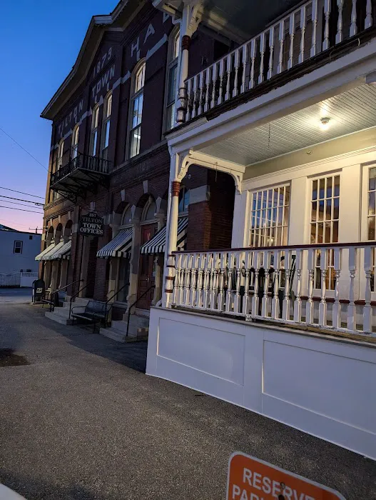 Tilton Inn 5