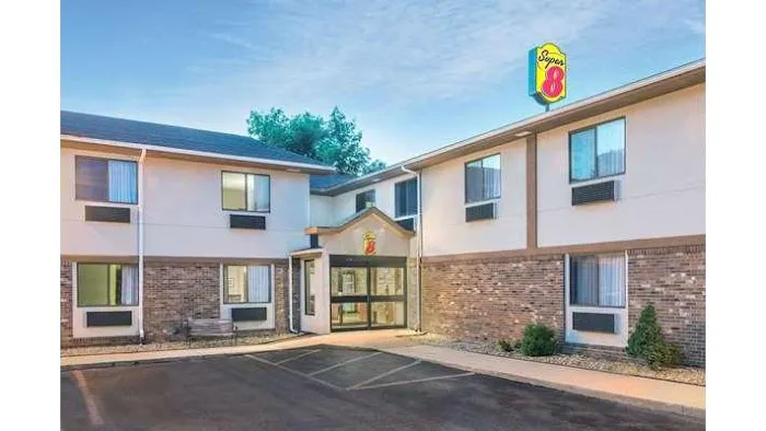 Super 8 by Wyndham Tilton/Lake Winnipesaukee 4