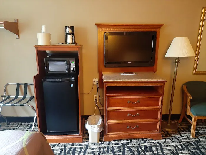 Super 8 by Wyndham Tilton/Lake Winnipesaukee 4