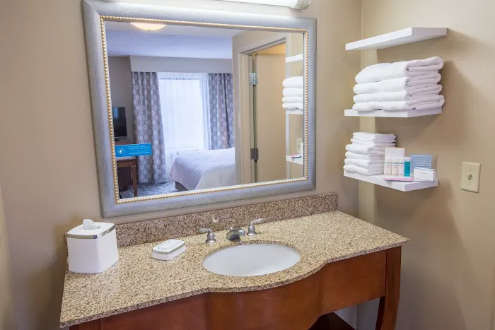 Hampton Inn & Suites Tilton 4