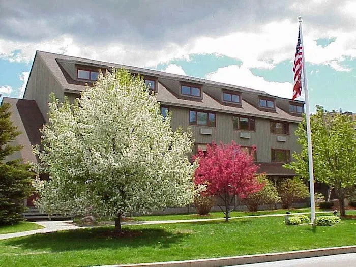 Snowy Owl Inn 4