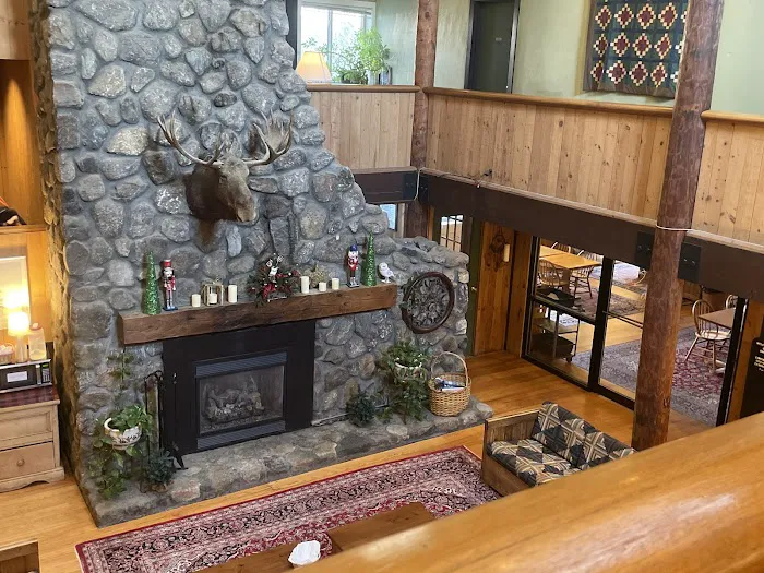Snowy Owl Inn 4