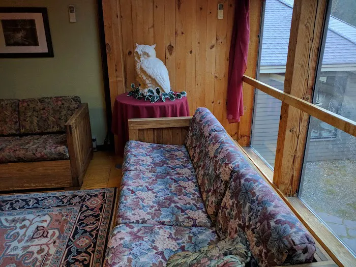 Snowy Owl Inn 4