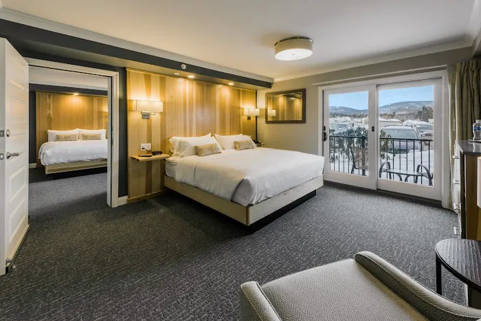 Center Harbor Inn 4