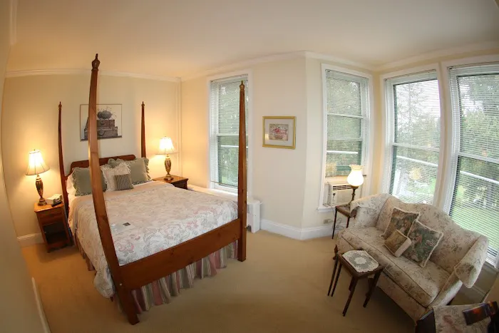 Anne's Washington Inn 4