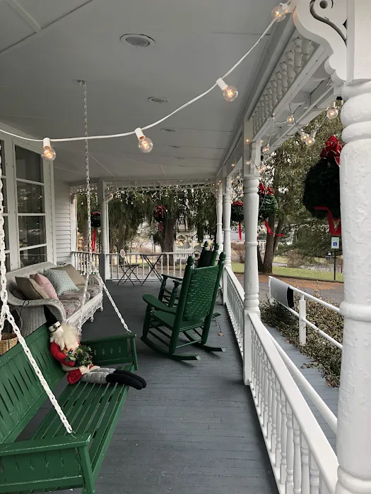 Anne's Washington Inn 4