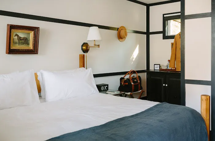 Brentwood Hotel 4