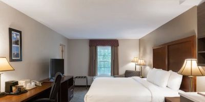 Comfort Inn & Suites Plainville-Foxboro