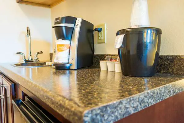 Comfort Inn & Suites Plainville-Foxboro 4