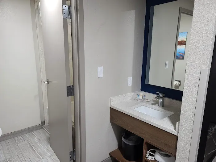 Comfort Inn Boston Milford 5