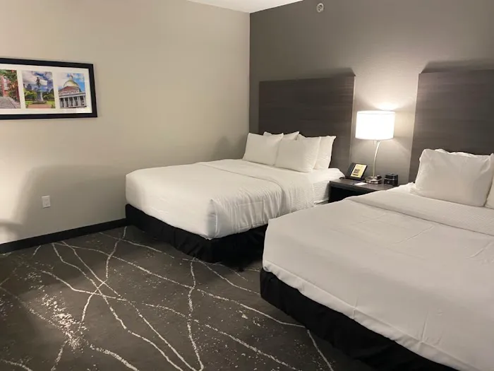 Comfort Inn Boston Milford 5
