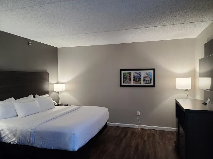 Comfort Inn Boston Milford 5