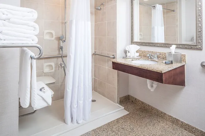 DoubleTree by Hilton Hotel Boston - Milford 5