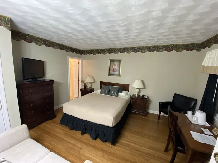 Colonial Inn Seekonk 4