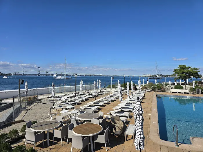 Newport Harbor Island Resort 4