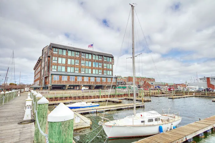 Club Wyndham Inn on Long Wharf 4