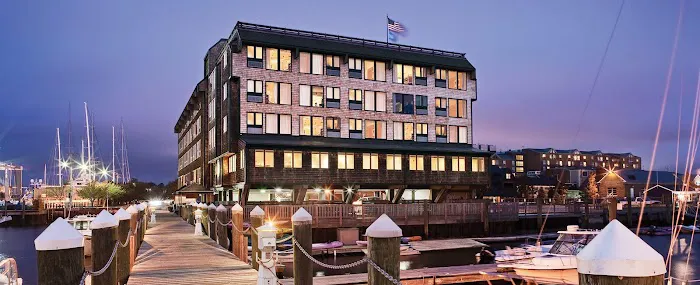 Club Wyndham Inn on Long Wharf 4