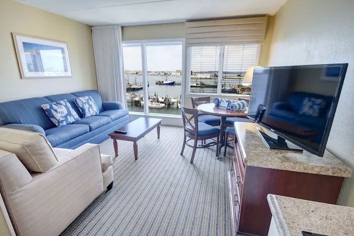 Club Wyndham Inn on Long Wharf 4