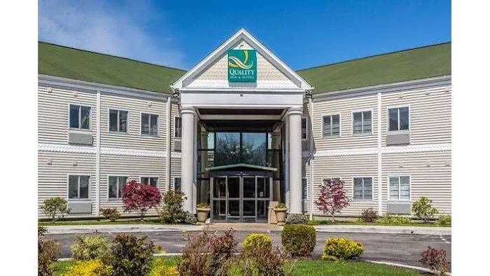 Quality Inn & Suites Middletown - Newport 5
