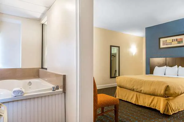 Quality Inn & Suites Middletown - Newport 5