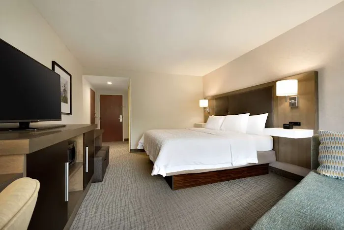 Hampton Inn & Suites Newport/Middletown 5