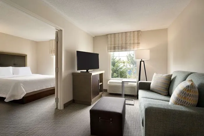 Hampton Inn & Suites Newport/Middletown 5