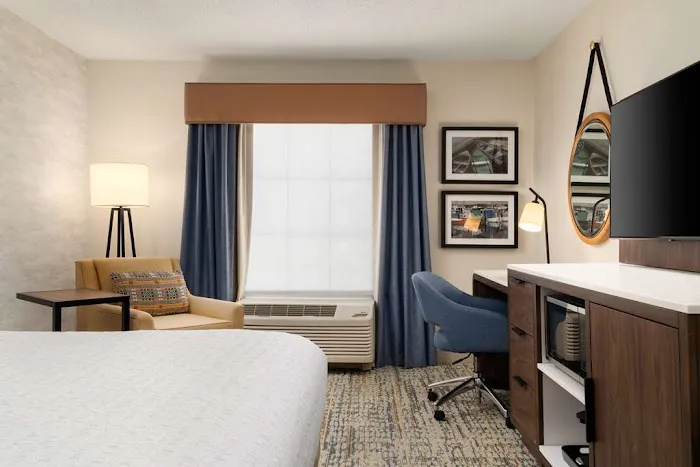 Hampton Inn & Suites Newport/Middletown 5