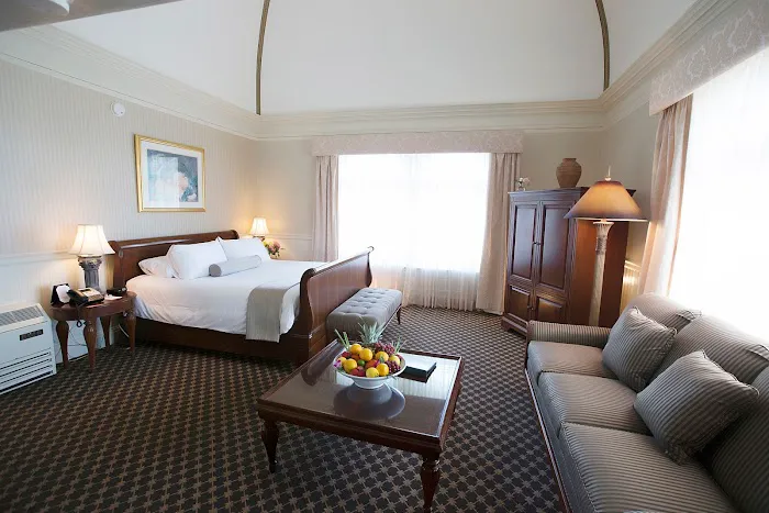 OceanCliff Hotel 4
