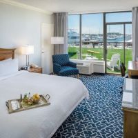 The Newport Harbor Hotel and Marina ico