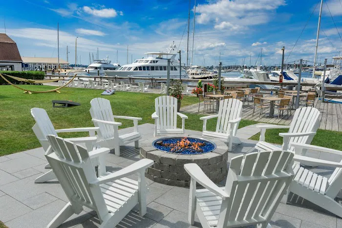 The Newport Harbor Hotel and Marina 4