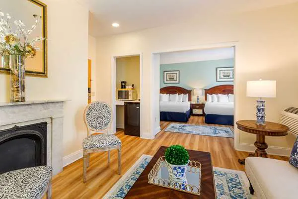 The Carriage House Inn Newport 5