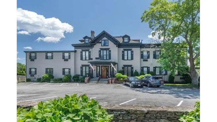 The Carriage House Inn Newport 5