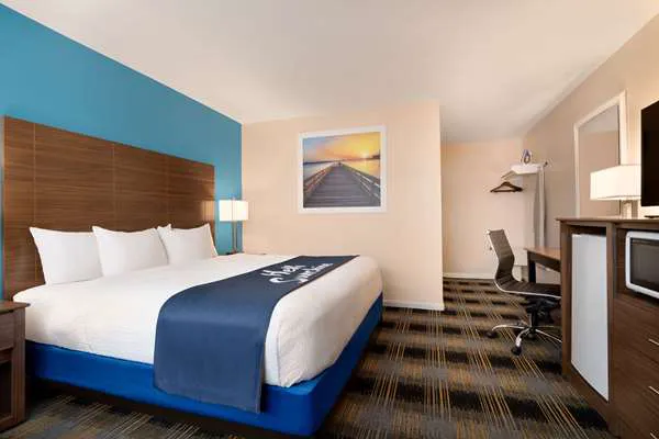 Days Inn by Wyndham Middletown/Newport Area 5