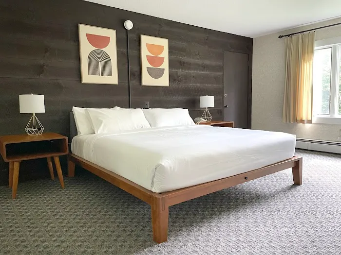 Toll Road Inn 5