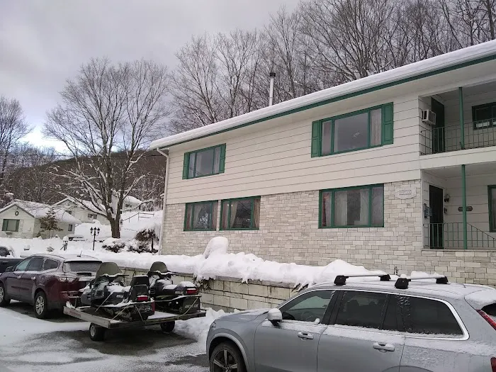 Marbledge Cabins 5