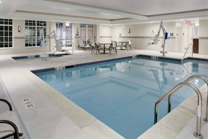 Hampton Inn & Suites Manchester 5