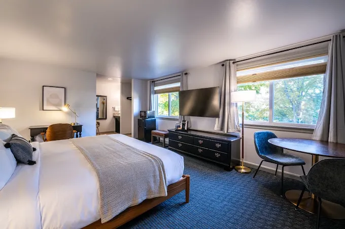 Riverhouse 5