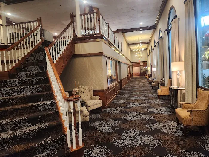 Colonial Hotel 4